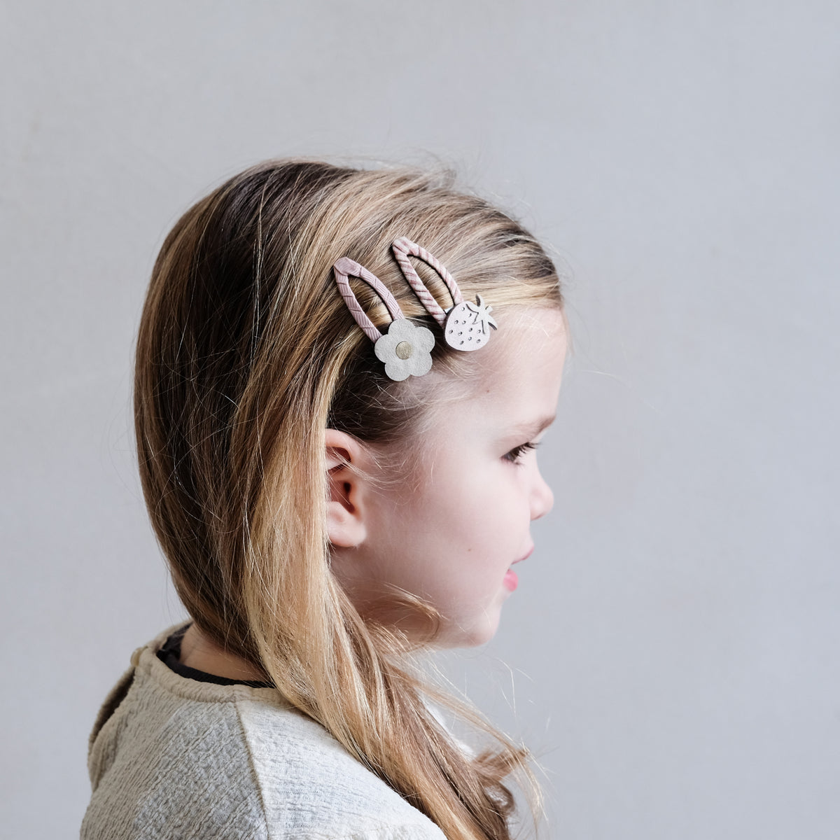 Mimi and Lula - Strawberry Clips — close-up detail