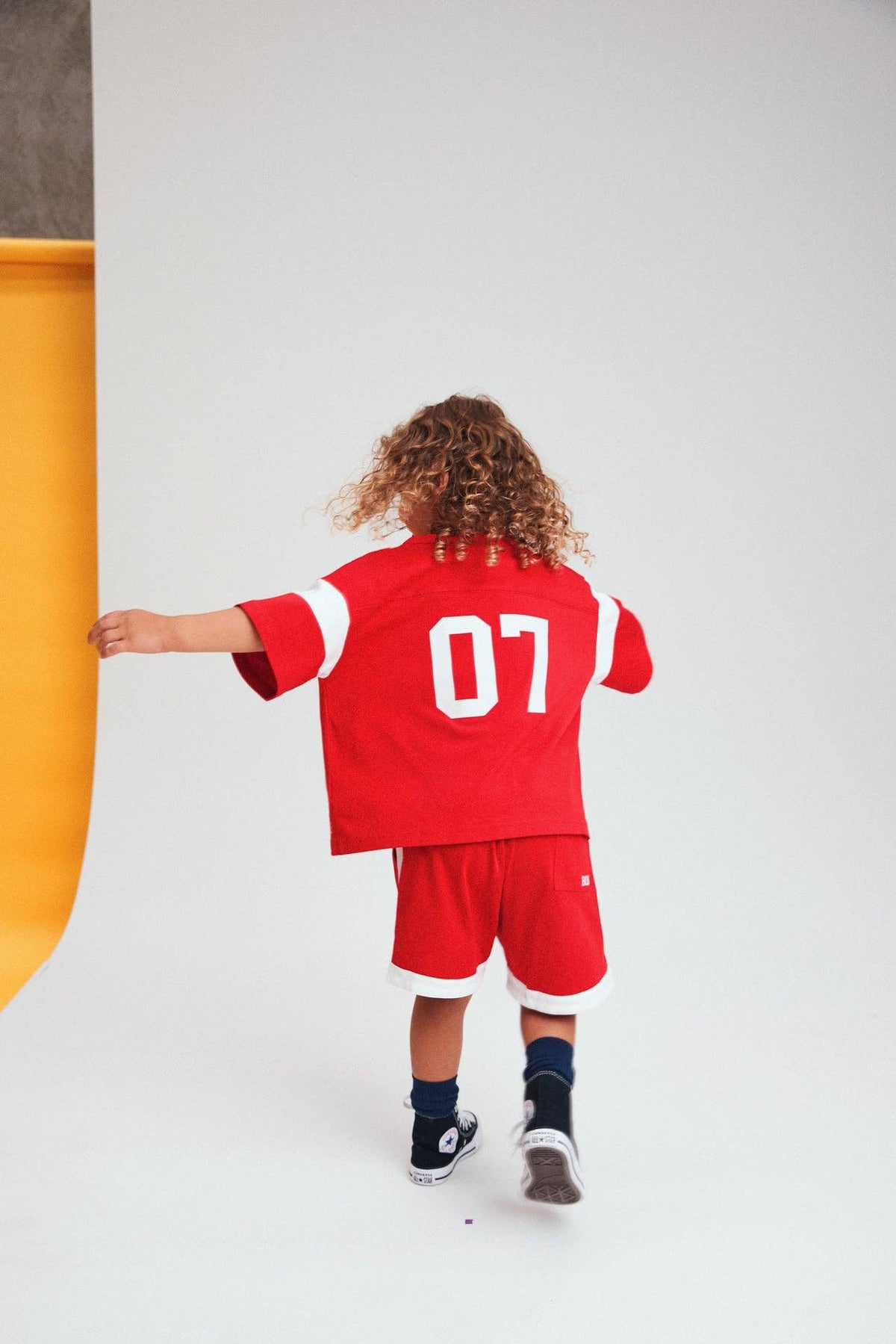 BBOBBIE - 07 Tee in Red — product detail shot