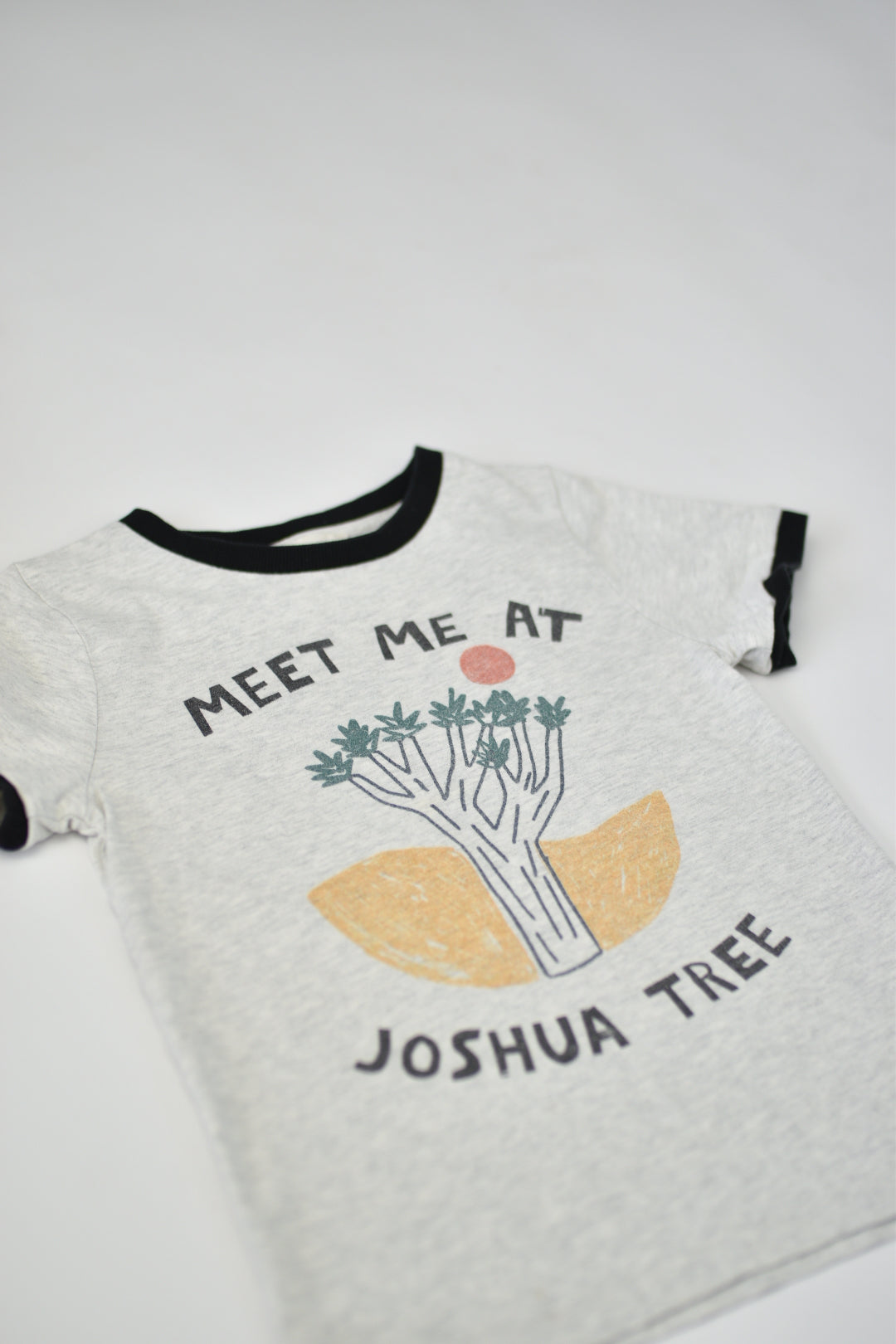 RE LOVED Hundred Pieces T Shirt Size 6 — product detail shot