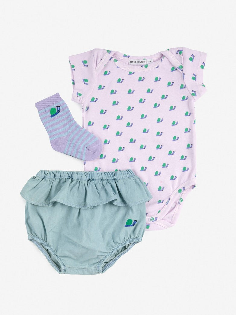 Bobo Choses BABY - Funny Snail Gift Set — front view flat lay