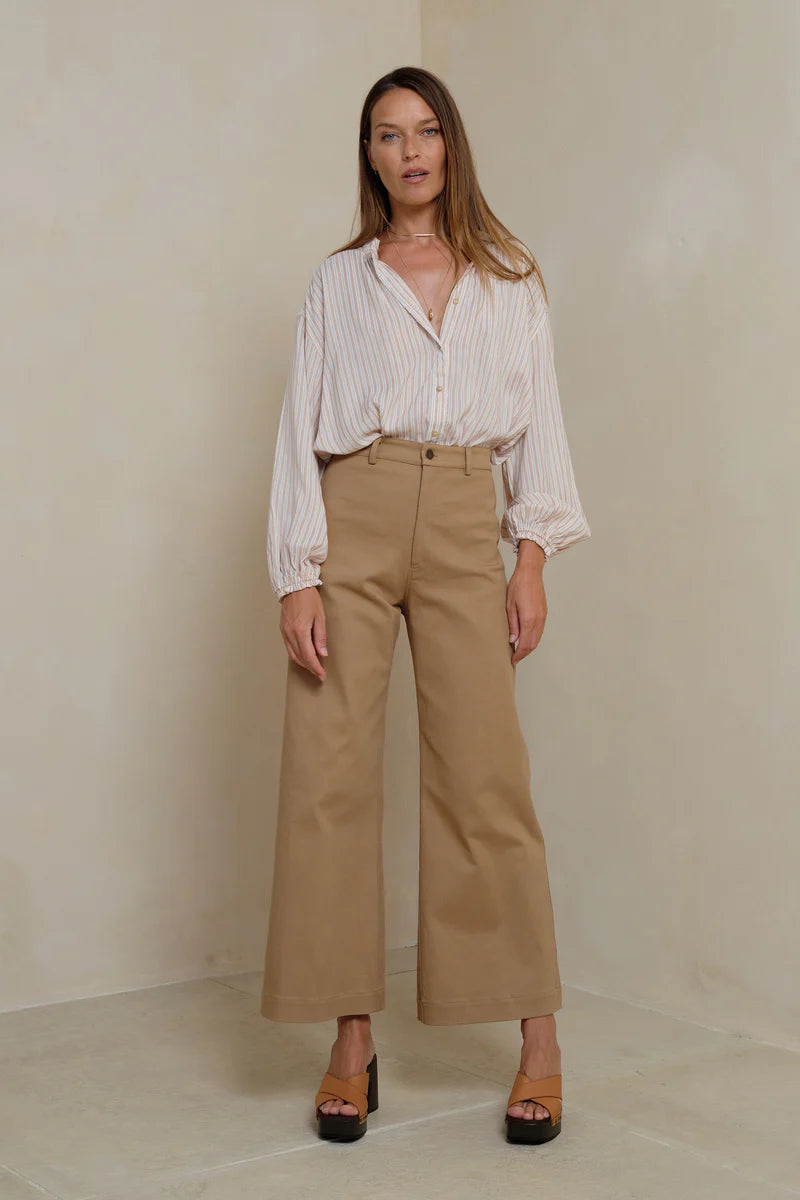 Lilya Lou Lou Pants Pecan Brown - lifestyle styled