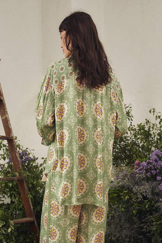 Bohemian Traders - Easy Fit Shirt in Meadow — back view flat lay