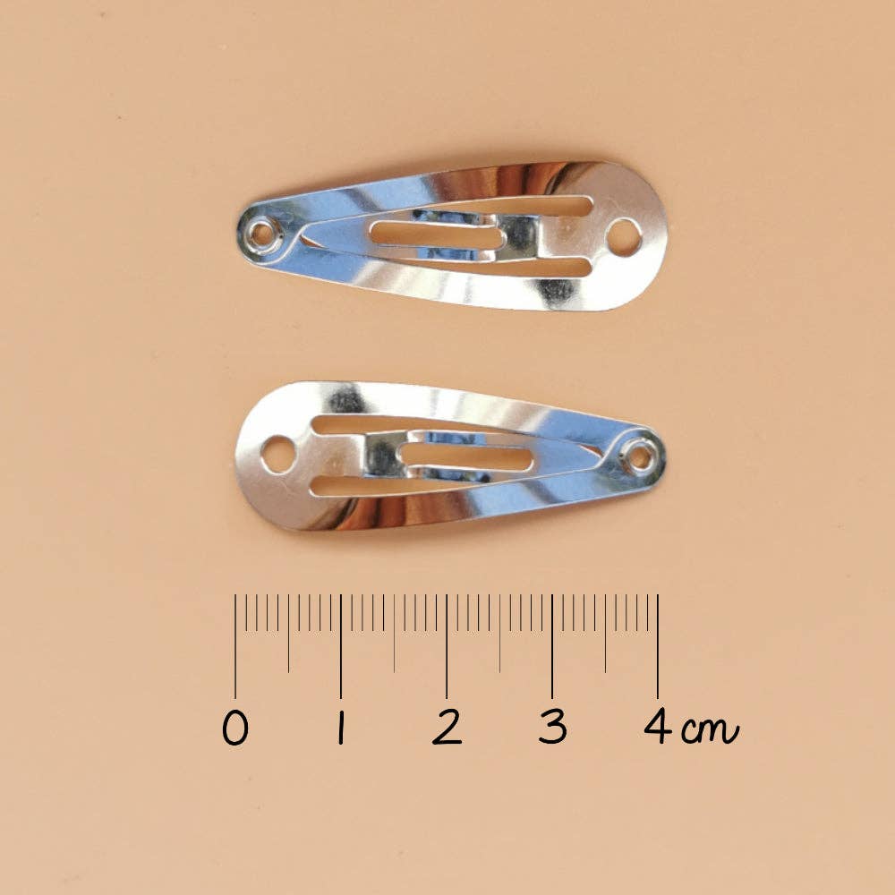 Luciole et Petit Pois - Lioness hair clips (pair) — styled lifestyle shot
