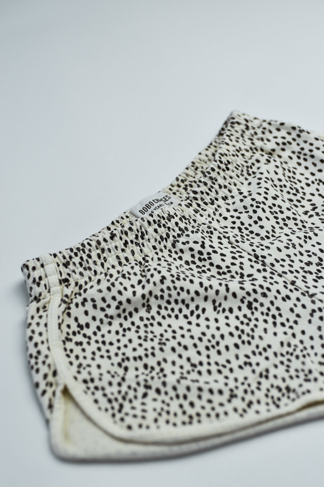 RE LOVED Bobo Choses jogger short size 4-5 — product detail shot