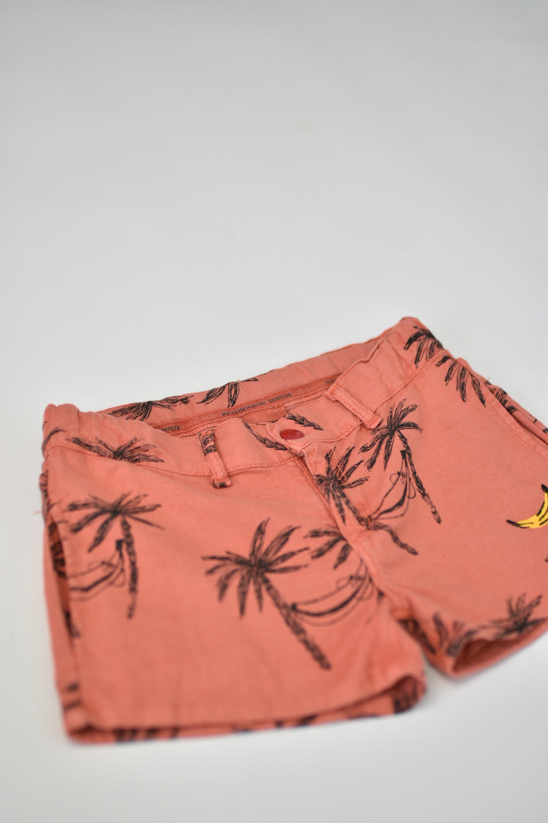 RE LOVED Bobo Choses shorts size 2-3 — product detail shot