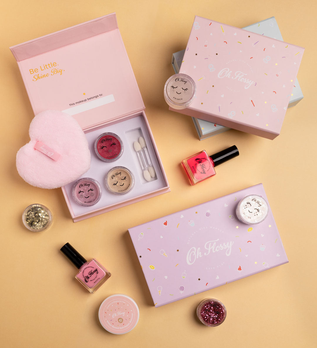 Oh Flossy Mini Makeup Set - child using makeup