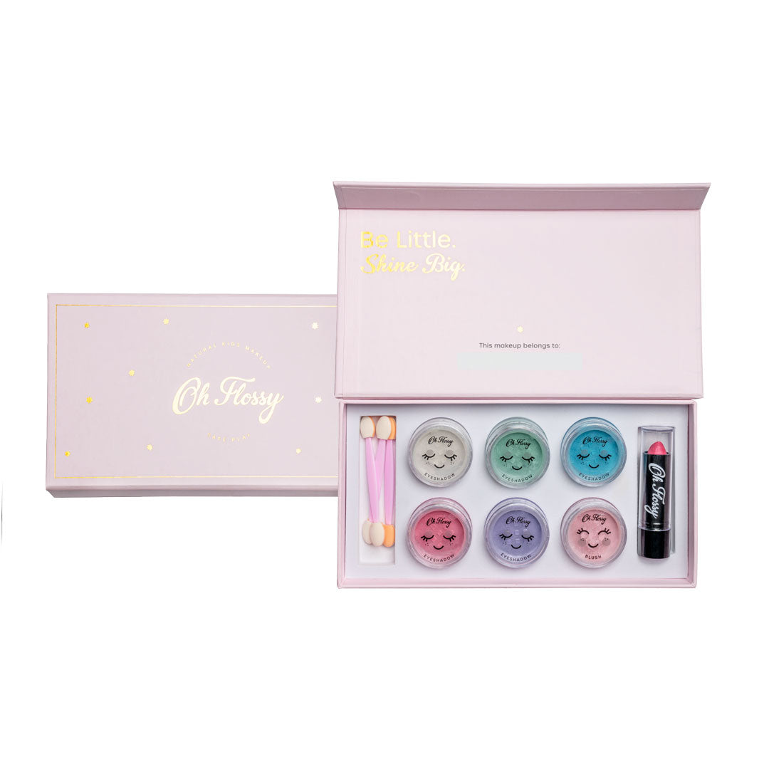 Oh Flossy Deluxe Makeup Set - product flatlay