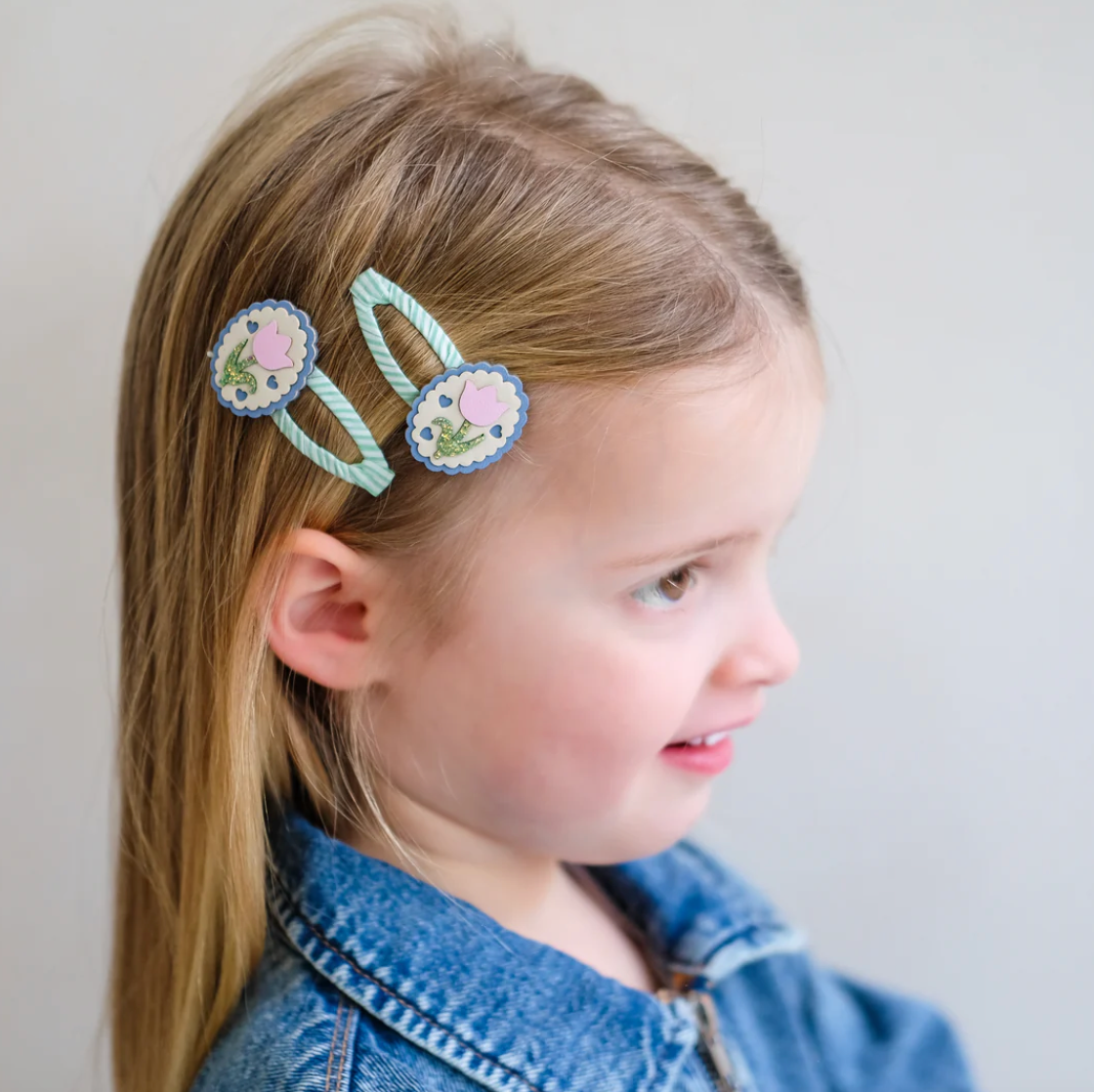 Mimi and Lula - Scallop Framed Tulip Clic Clacs — product detail shot