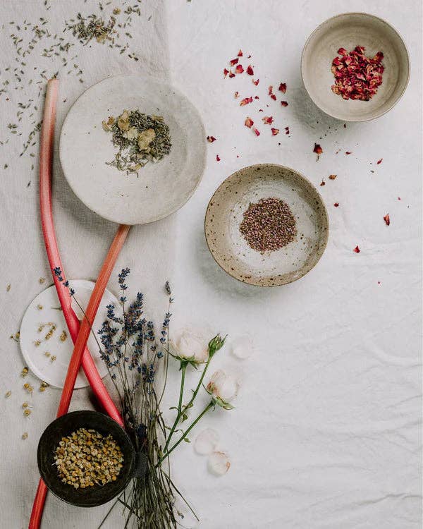 Paul James Knitwear - Natural Anti-Moth Fragrance Bag- Rose and chamomile — product detail shot