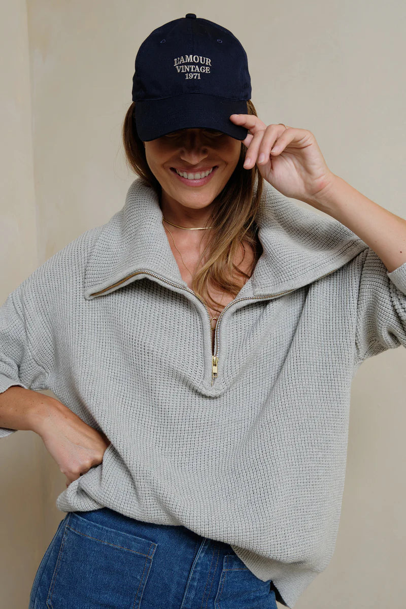Lilya L'Amour Vintage Cap navy - brim detail close-up